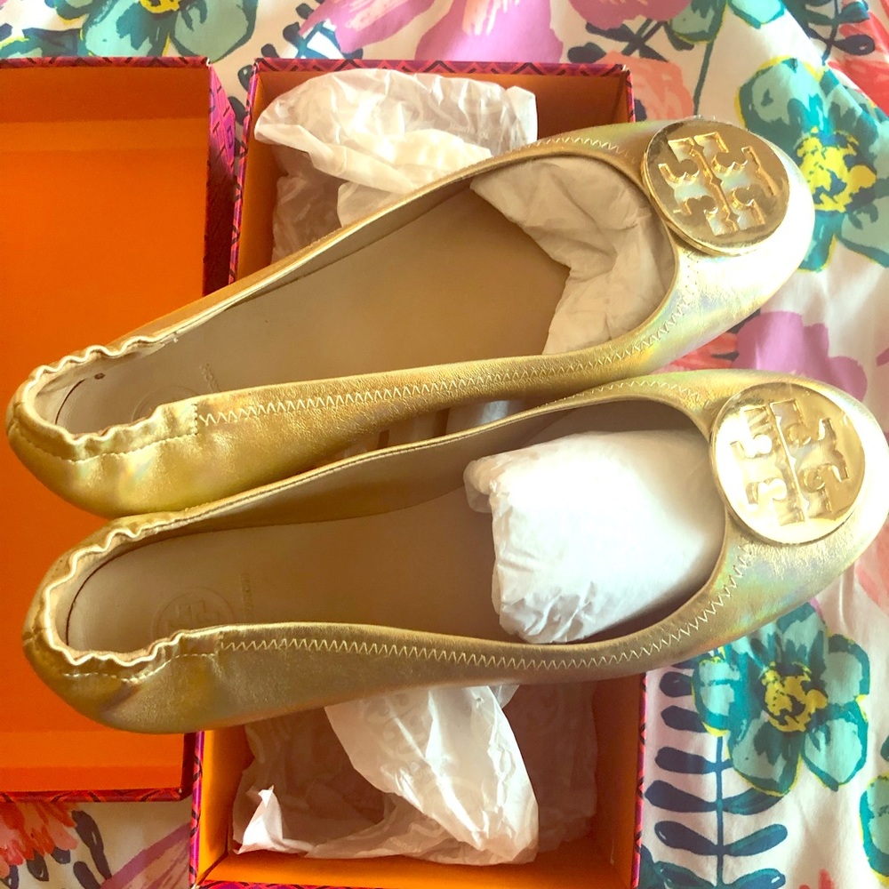 Like New Gold Tory Burch Shoes